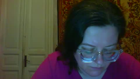 Snapshot of webgirl2 chatting on 11/27/25, 12:35 Marina online show from 11/27/25, 12:35
