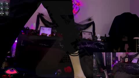 Snapshot of webz_and_kordz chatting on 03/24/26, 05:45 WebzKordz online show from 03/24/26, 05:45