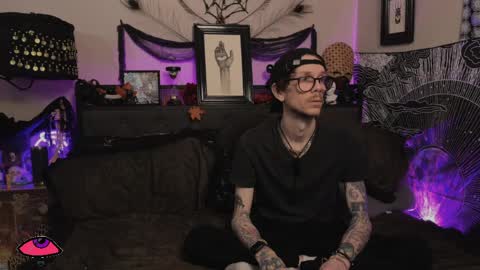 Snapshot of webz_and_kordz chatting on 04/08/26, 04:45 WebzKordz online show from 04/08/26, 04:45