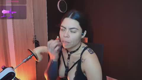 Wednesday   Please help me to reach 111 thumbs up online show from 11/12/25, 05:13