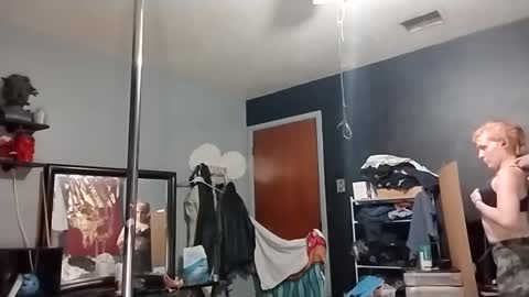 Snapshot of wednesdaywetty22 chatting on 12/04/24, 06:00 Marie Lynn online show from 12/04/24, 06:00