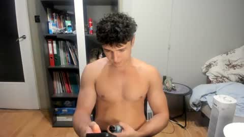 Snapshot of wee_willy_winky chatting on 07/15/26, 11:10 wee_willy_winky online show from 07/15/26, 11:10