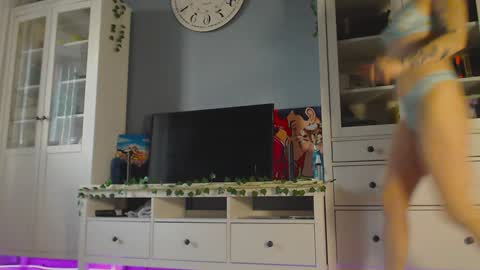  moon  online show from 12/04/24, 12:03