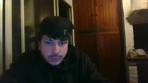 Snapshot of weedlover66 chatting on 06/18/26, 04:35 weedlover online show from 06/18/26, 04:35