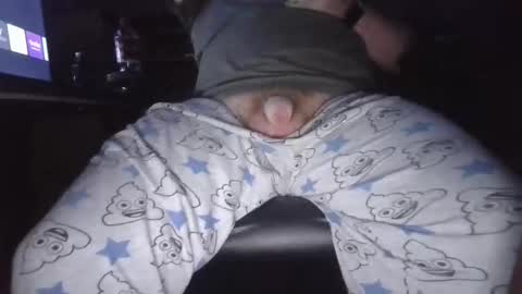 Snapshot of weehornyginger chatting on 11/17/25, 09:09 Horny ginger online show from 11/17/25, 09:09