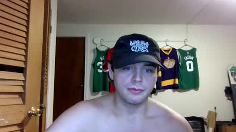 Snapshot of weenskir chatting on 04/16/26, 09:39 weenskir online show from 04/16/26, 09:39