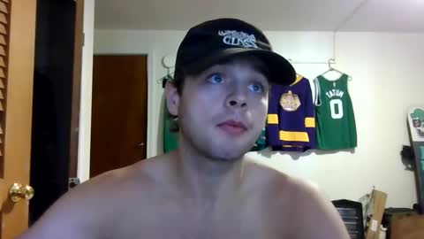 Snapshot of weenskir chatting on 04/23/26, 05:59 weenskir online show from 04/23/26, 05:59
