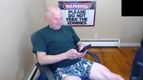 Snapshot of weird_chris chatting on 04/11/26, 08:46 Chris online show from 04/11/26, 08:46