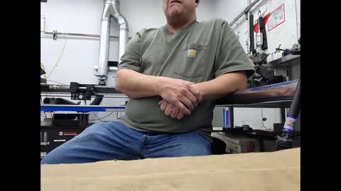 Snapshot of welderod chatting on 12/18/24, 01:05 welderod online show from 12/18/24, 01:05