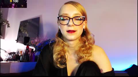 Snapshot of welliza chatting on 02/26/25, 02:15 Liza online show from 02/26/25, 02:15