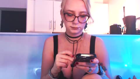 Snapshot of welliza chatting on 05/20/26, 02:18 Liza online show from 05/20/26, 02:18