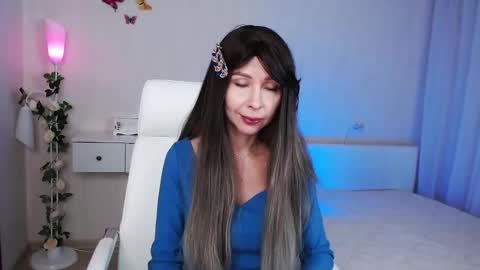 Wendi Foster online show from 12/10/24, 08:16