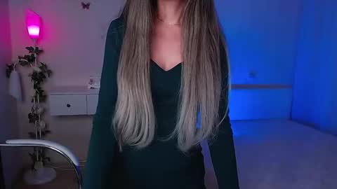 Wendi Foster online show from 01/28/25, 08:04