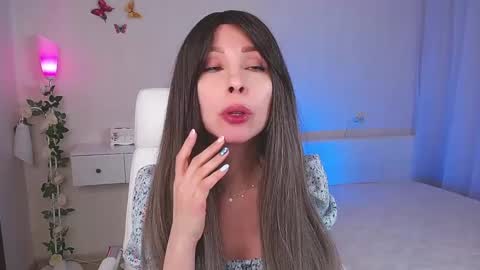 Wendi Foster online show from 02/11/25, 07:16