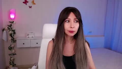 Wendi Foster online show from 02/25/25, 05:47