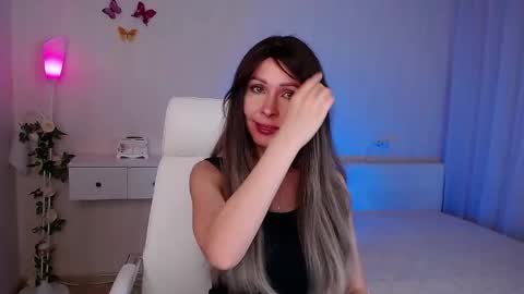 Snapshot of wendifoster chatting on 03/30/26, 07:04 Wendi Foster online show from 03/30/26, 07:04