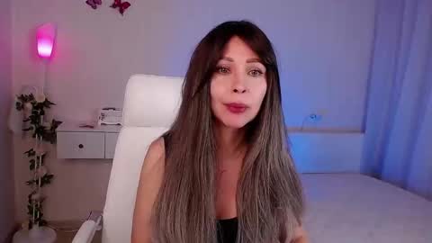 Snapshot of wendifoster chatting on 03/31/26, 08:20 Wendi Foster online show from 03/31/26, 08:20