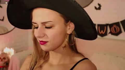 Im Wendy online show from 10/25/25, 09:42