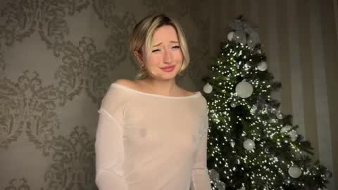 Daisy    online show from 01/14/25, 06:28