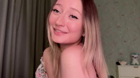 Daisy    online show from 11/12/25, 05:13