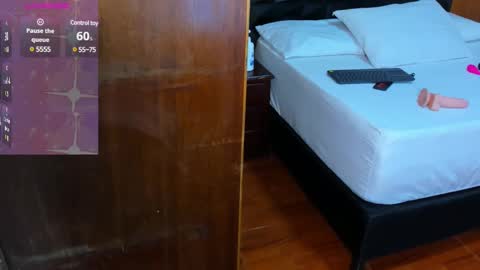 Snapshot of wendy_marshall chatting on 02/01/25, 06:51 Wendy Marshall online show from 02/01/25, 06:51