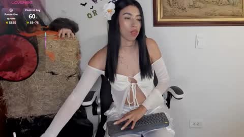 Snapshot of wendy_marshall chatting on 11/04/25, 07:24 Wendy Marshall online show from 11/04/25, 07:24