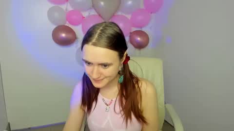 Snapshot of wendy_say_ chatting on 02/23/25, 10:42 Wendy online show from 02/23/25, 10:42