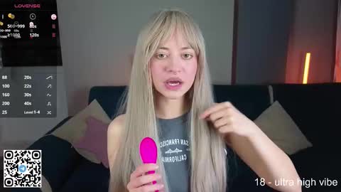 Wendy online show from 09/24/25, 02:42