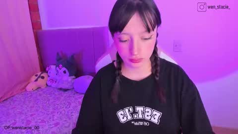 Wenstacie INDEPENDENT MODEL online show from 11/12/25, 01:39