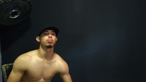 Snapshot of wesley_77 chatting on 03/27/26, 07:13 wesley_77 online show from 03/27/26, 07:13