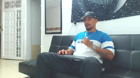 Wesley Rogger online show from 12/03/25, 12:07