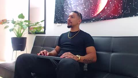 Wesley Rogger online show from 12/19/25, 06:15