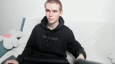 Snapshot of wesleyross chatting on 12/25/24, 08:07 Wes online show from 12/25/24, 08:07