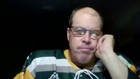 Snapshot of westcoasthockeyplayer chatting on 03/20/26, 02:49 westcoasthockeyplayer online show from 03/20/26, 02:49