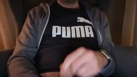 wet_adidasboy online show from 10/28/25, 08:44