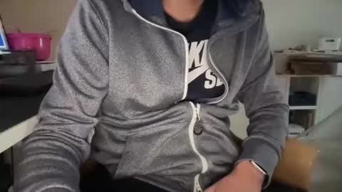 wet_adidasboy online show from 12/15/25, 08:51