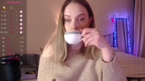 Snapshot of wet_lana chatting on 02/10/25, 05:19 Lana online show from 02/10/25, 05:19