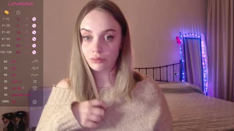 Snapshot of wet_lana chatting on 02/12/25, 03:27 Lana online show from 02/12/25, 03:27