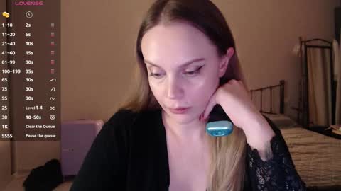 Snapshot of wet_lana chatting on 09/09/25, 05:23 Lana online show from 09/09/25, 05:23