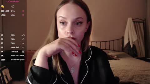 Snapshot of wet_lana chatting on 09/13/25, 05:35 Lana online show from 09/13/25, 05:35