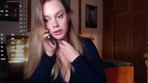 Snapshot of wet_lana chatting on 10/15/25, 06:19 Lana online show from 10/15/25, 06:19