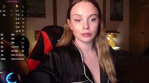 Snapshot of wet_lana chatting on 12/05/25, 09:00 Lana online show from 12/05/25, 09:00