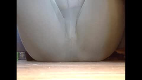 Snapshot of wet_pants2022 chatting on 02/02/25, 02:13 wet_pants2022 online show from 02/02/25, 02:13