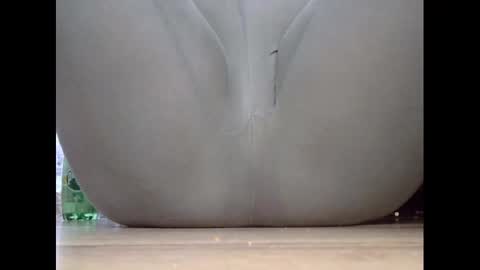 Snapshot of wet_pants2022 chatting on 02/03/25, 01:08 wet_pants2022 online show from 02/03/25, 01:08