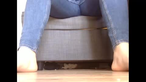 Snapshot of wet_pants2022 chatting on 02/27/25, 01:38 wet_pants2022 online show from 02/27/25, 01:38