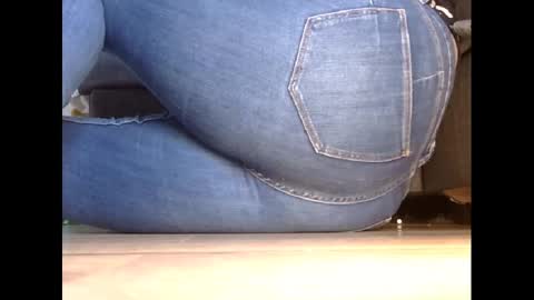 Snapshot of wet_pants2022 chatting on 03/05/25, 04:46 wet_pants2022 online show from 03/05/25, 04:46