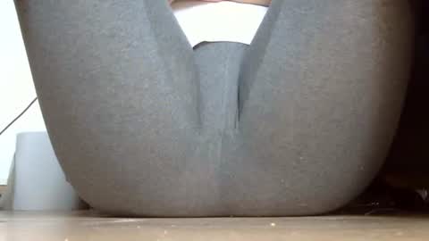 Snapshot of wet_pants2022 chatting on 09/21/25, 09:55 wet_pants2022 online show from 09/21/25, 09:55