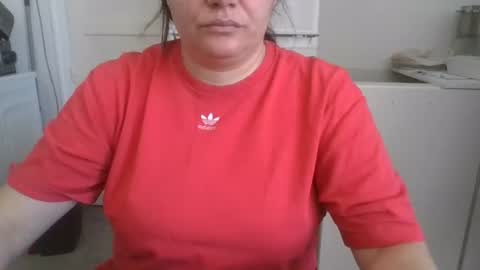 Snapshot of wet_pants2022 chatting on 10/16/25, 12:28 wet_pants2022 online show from 10/16/25, 12:28