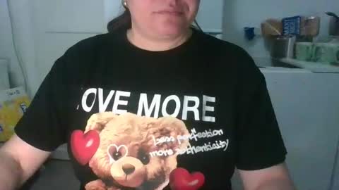 Snapshot of wet_pants2022 chatting on 11/01/25, 10:45 wet_pants2022 online show from 11/01/25, 10:45