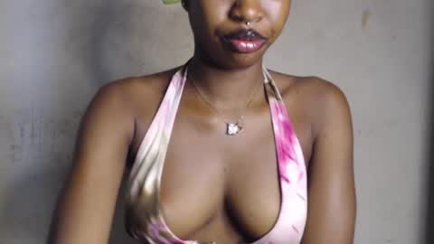 Snapshot of wet_pussy200 chatting on 06/02/26, 07:54 Bella online show from 06/02/26, 07:54